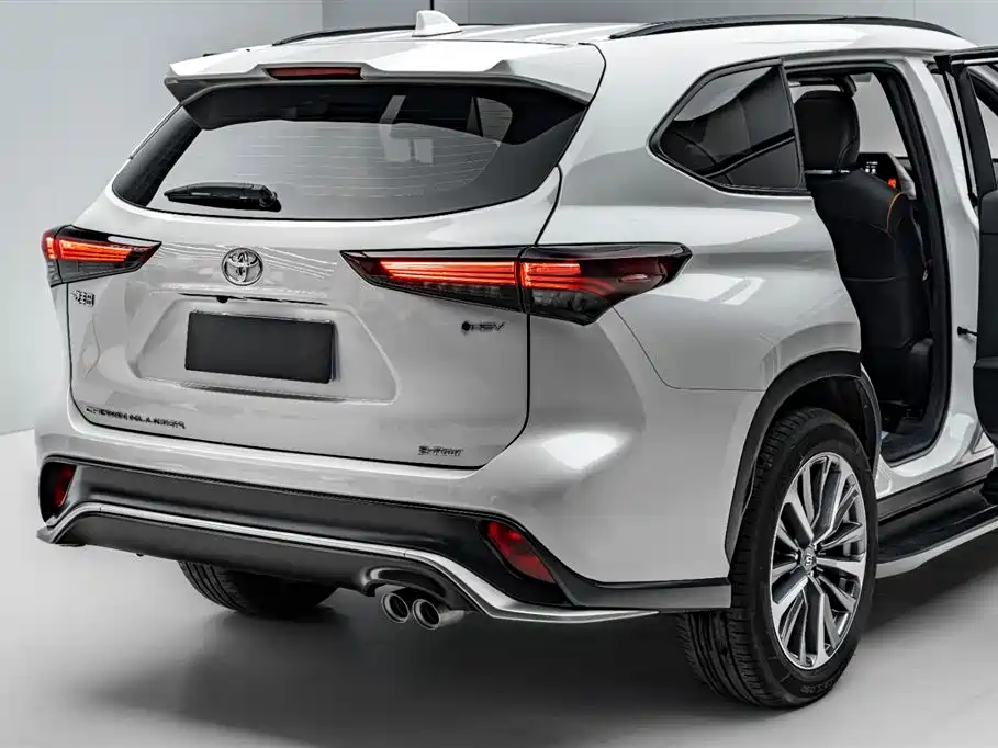 Toyota Crown Kluger 2024 2.5L HEV 4WD Luxury Edition фото 38