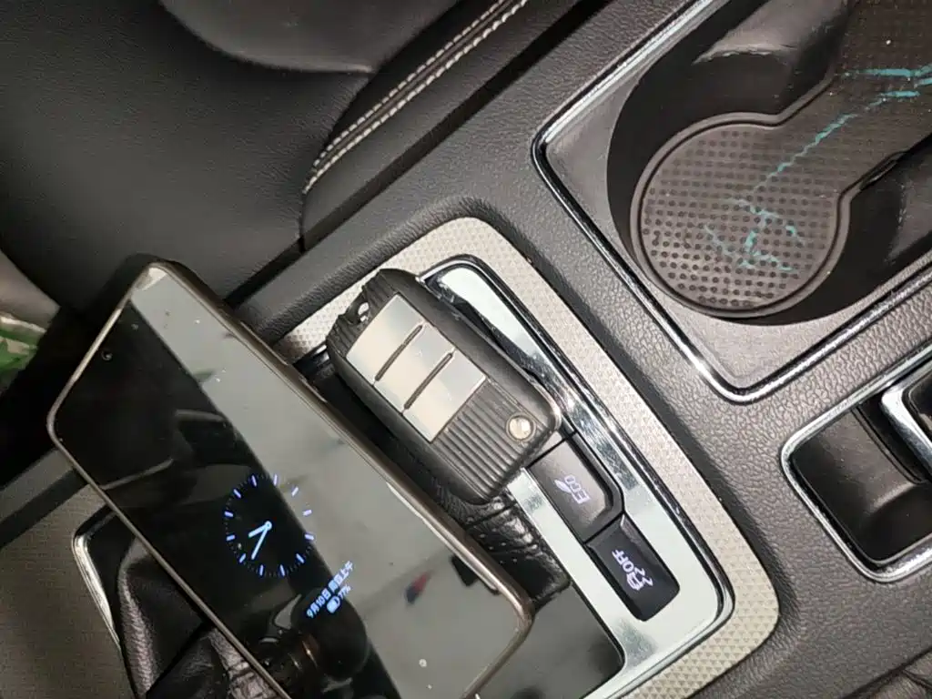 Фото 9 - Roewe i6
