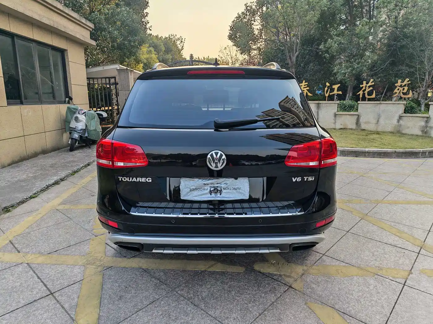 Volkswagen Touareg 2012 R-Line Luxury фото 8