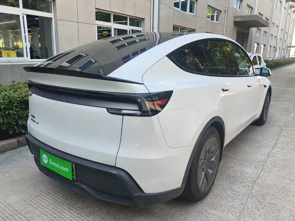 Tesla Model Y L 2025 2025 Facelift Long Range AWD