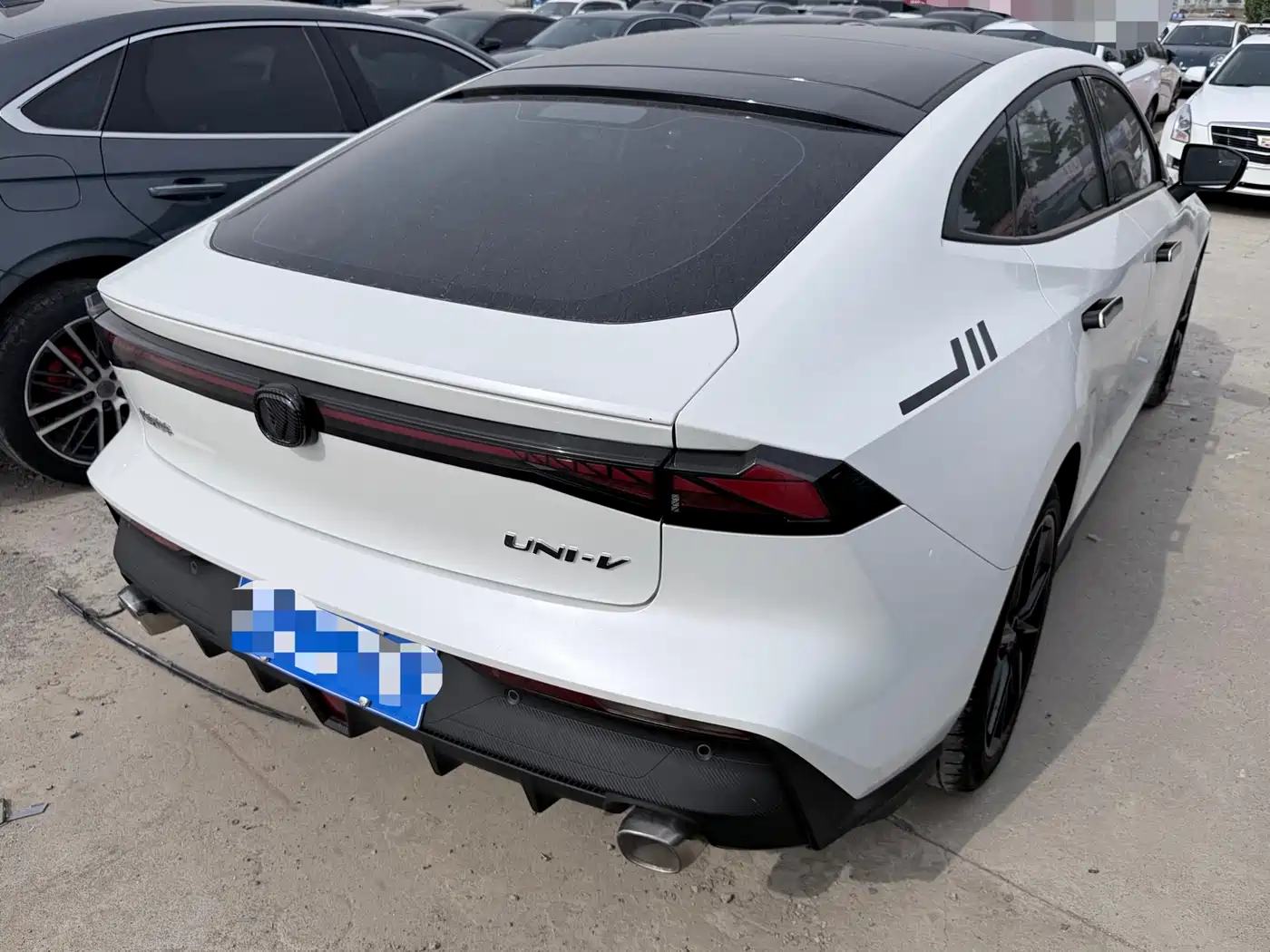 CHANGAN UNI-V
