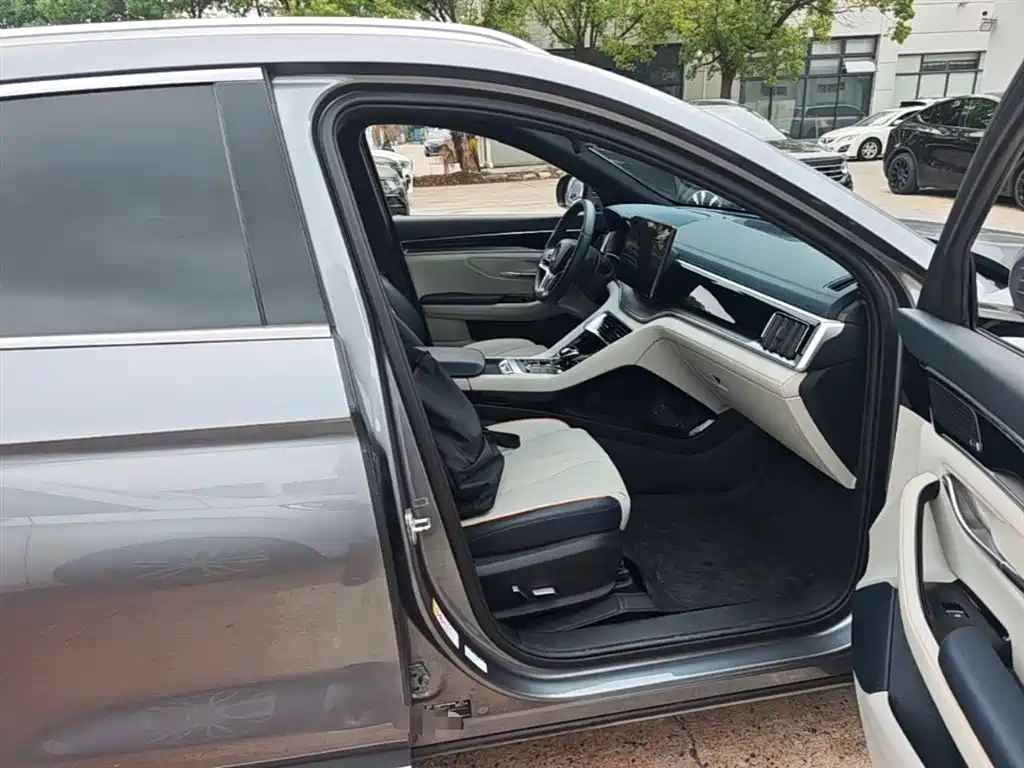 BYD Song PLUS PHEV 2021 DM-i 51KM Honor фото 11