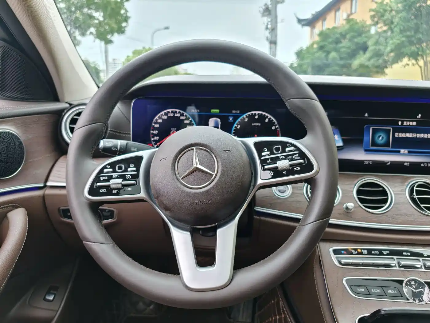 Mercedes-Benz E-Class 2020 Facelift E 260 L фото 11