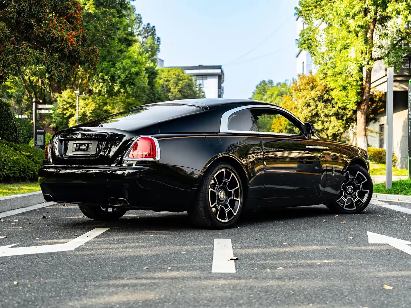 Rolls-Royce Wraith 2018 6.6T Black Badge фото 17