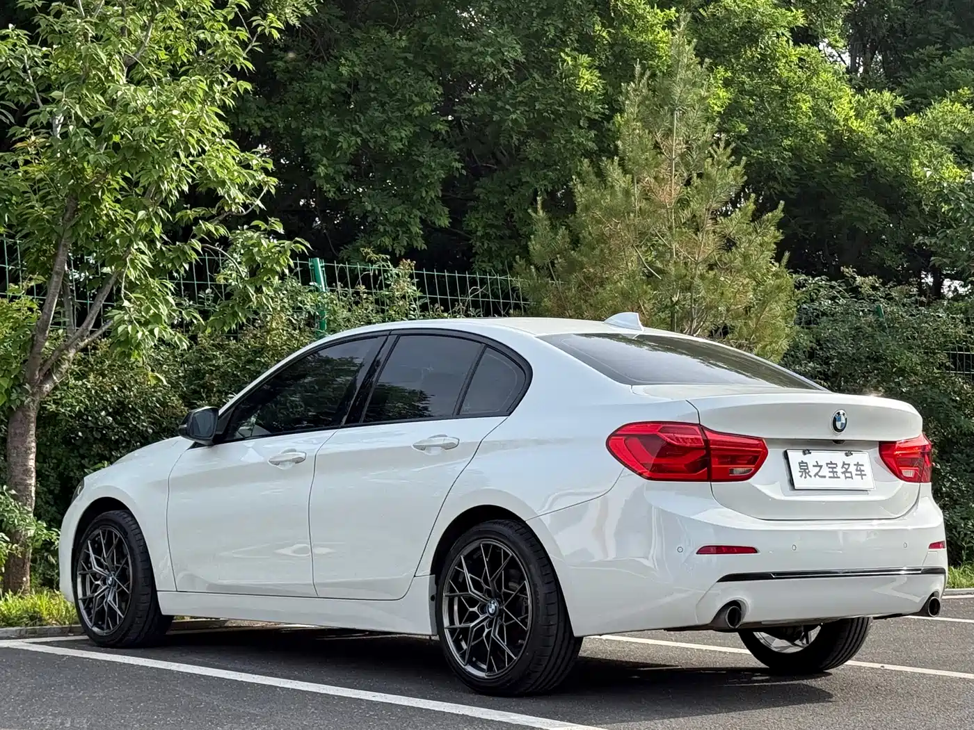 BMW 1 Series 2018 120i Design Package фото 15