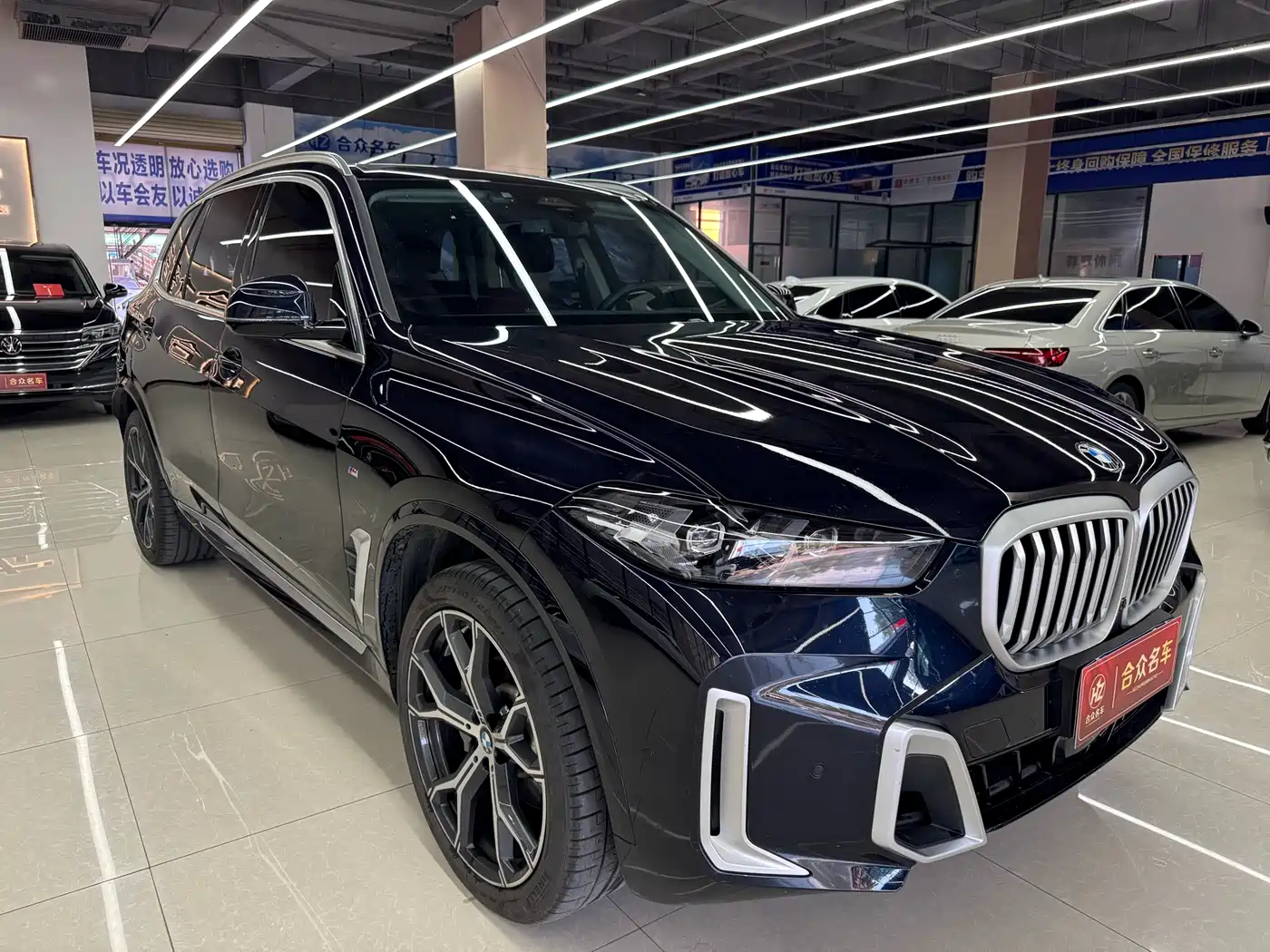 BMW X5 2023 xDrive 30Li Premium M Sport Package фото 3