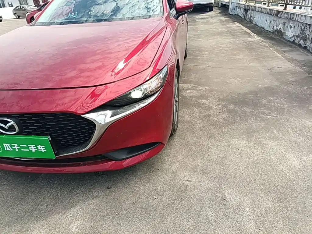 Фото 24 - Mazda Mazda 3