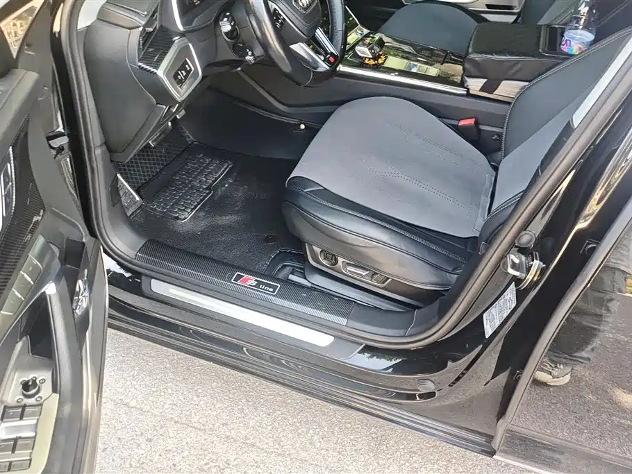 Audi A6L 2024 40 TFSI Luxury Elegance фото 9