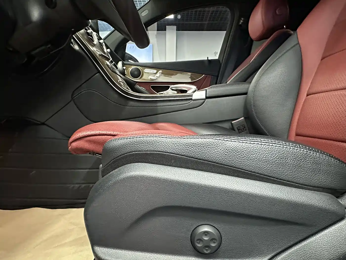Mercedes-Benz GLC Coupe 2017 GLC 260 4MATIC Coupe SUV фото 7