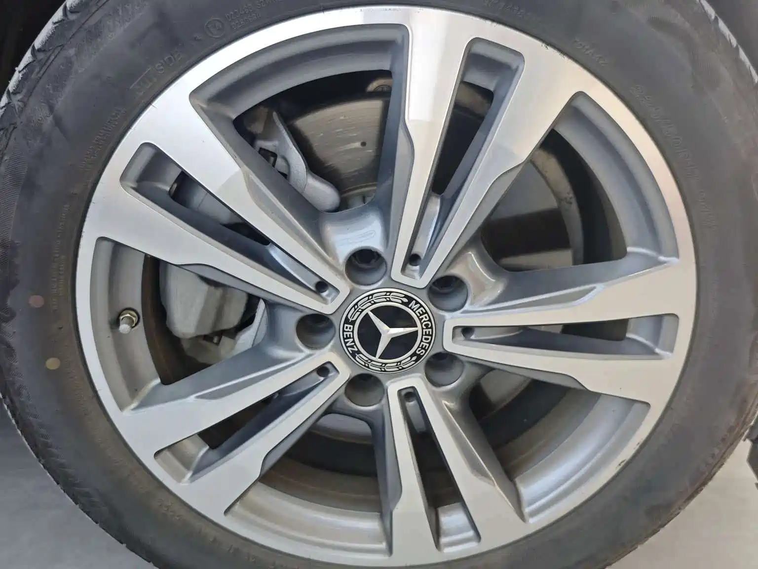 Фото 17 - Mercedes-Benz C-Class