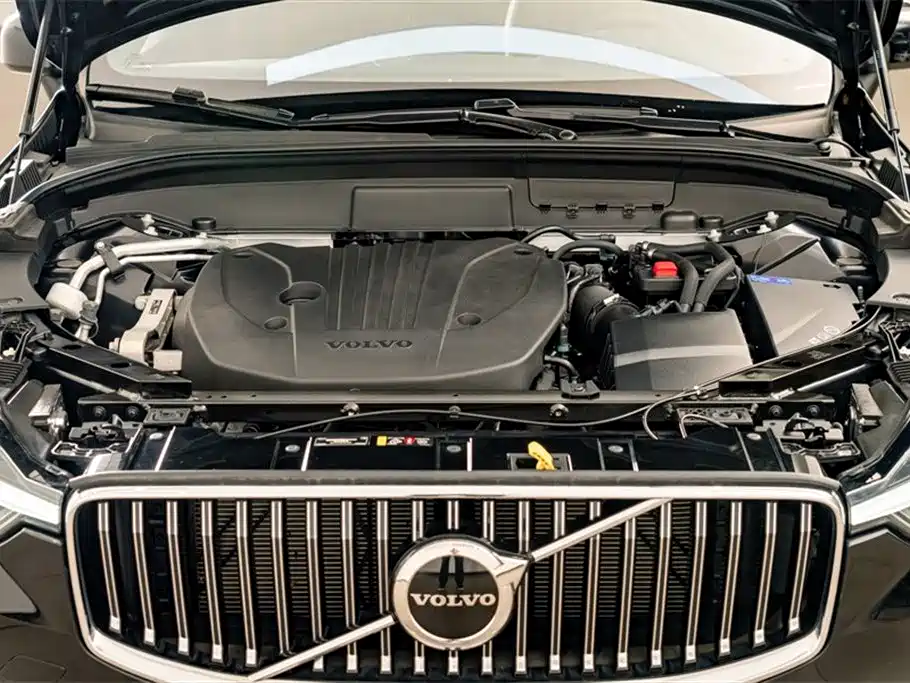 Фото 24 - Volvo XC60