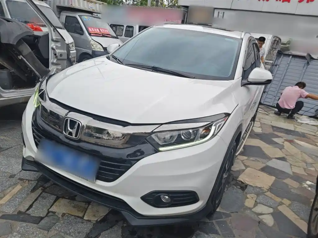Honda Vezel 2020 1.5L CVT Pioneer