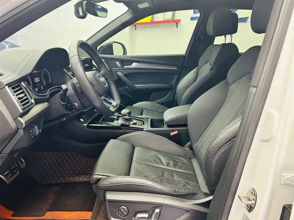 Audi Q5L 2024 Model 45 TFSI Luxury Dynamic фото 19