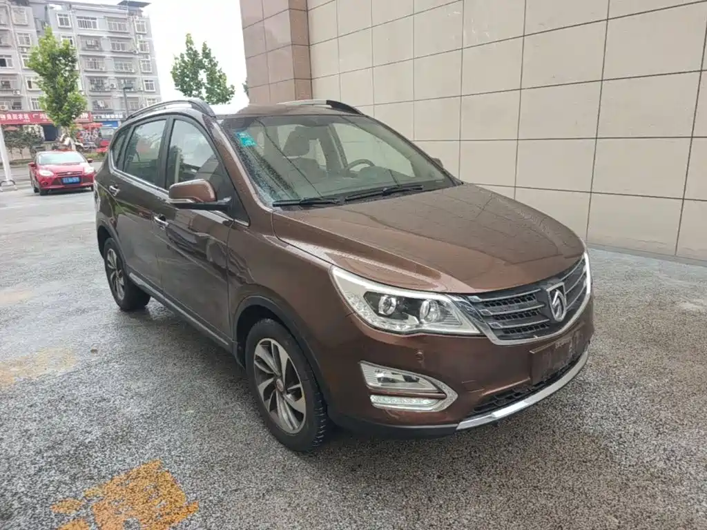 Baojun 560 2016 2016 1.8L iAMT Luxury