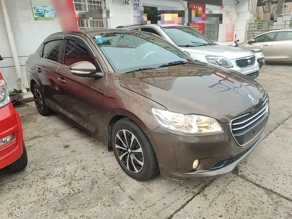 Peugeot 301 2014 1.6L Automatic Comfort Edition фото 4