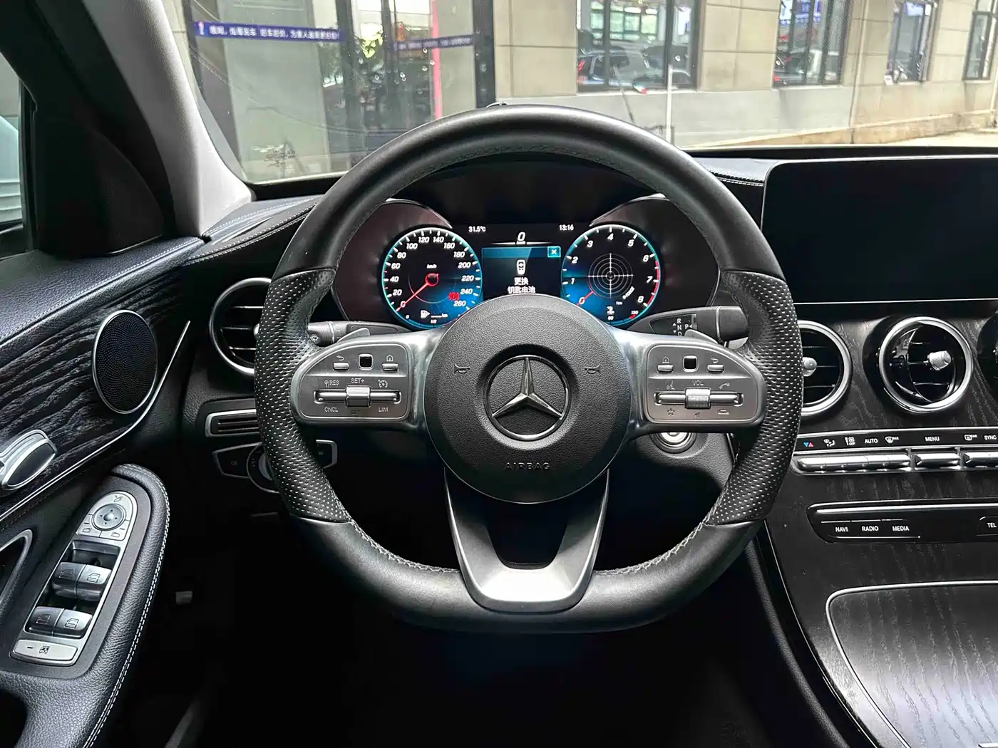 Фото 9 - Mercedes-Benz C-Class