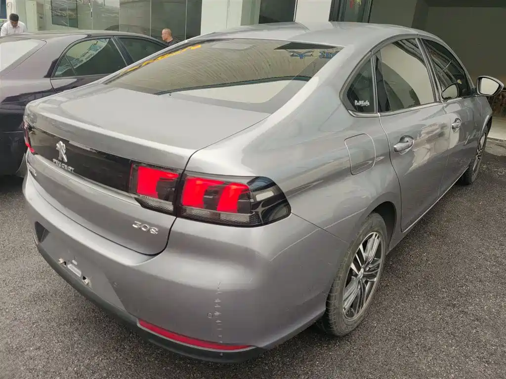 Peugeot 308 2018 1.6L Auto Luxury Edition фото 7