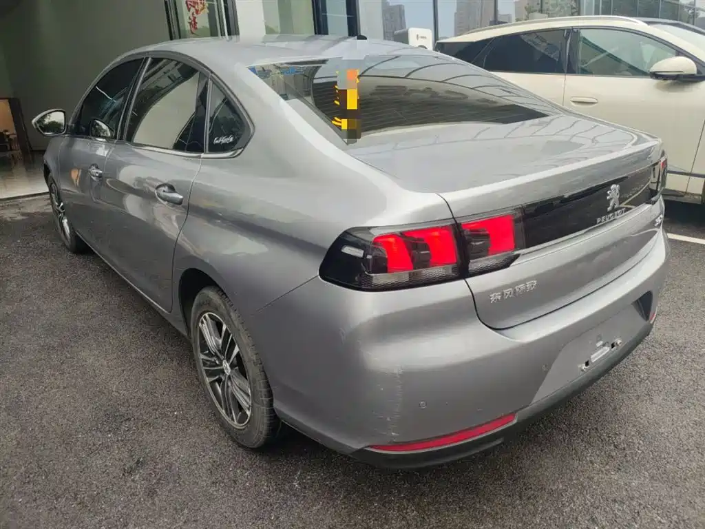 Peugeot 308 2018 1.6L Auto Luxury Edition фото 5