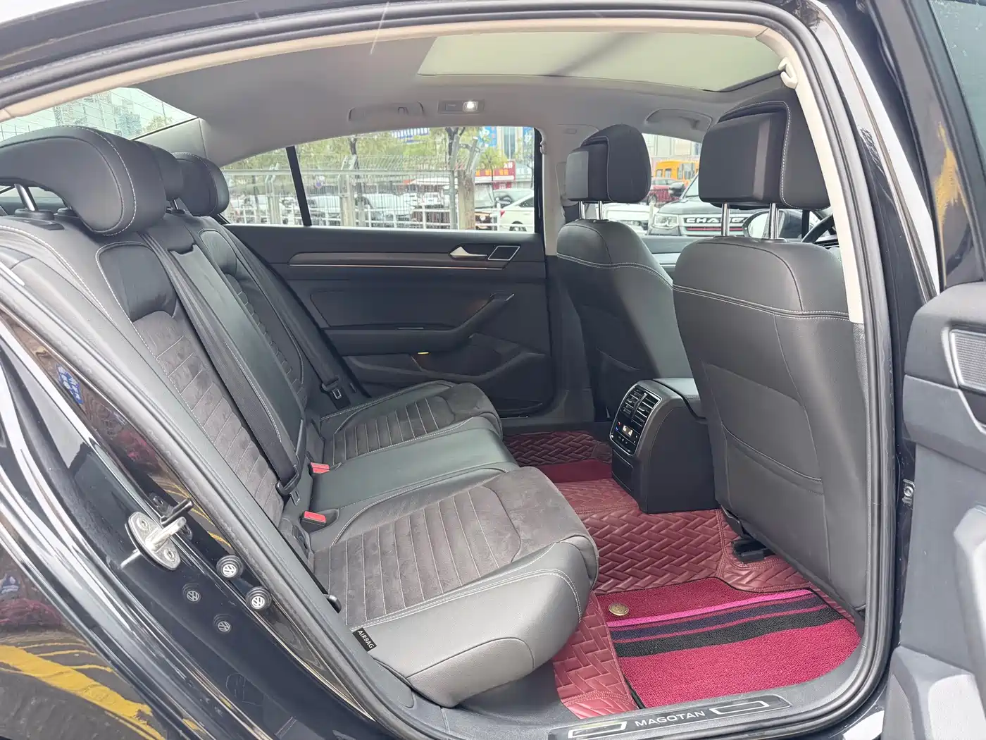 Volkswagen Magotan 2020 330TSI DSG Luxury фото 10