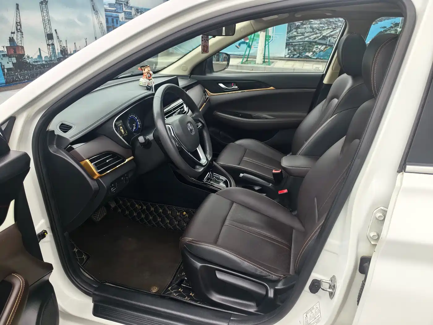 Фото 4 - Changan Eado DT