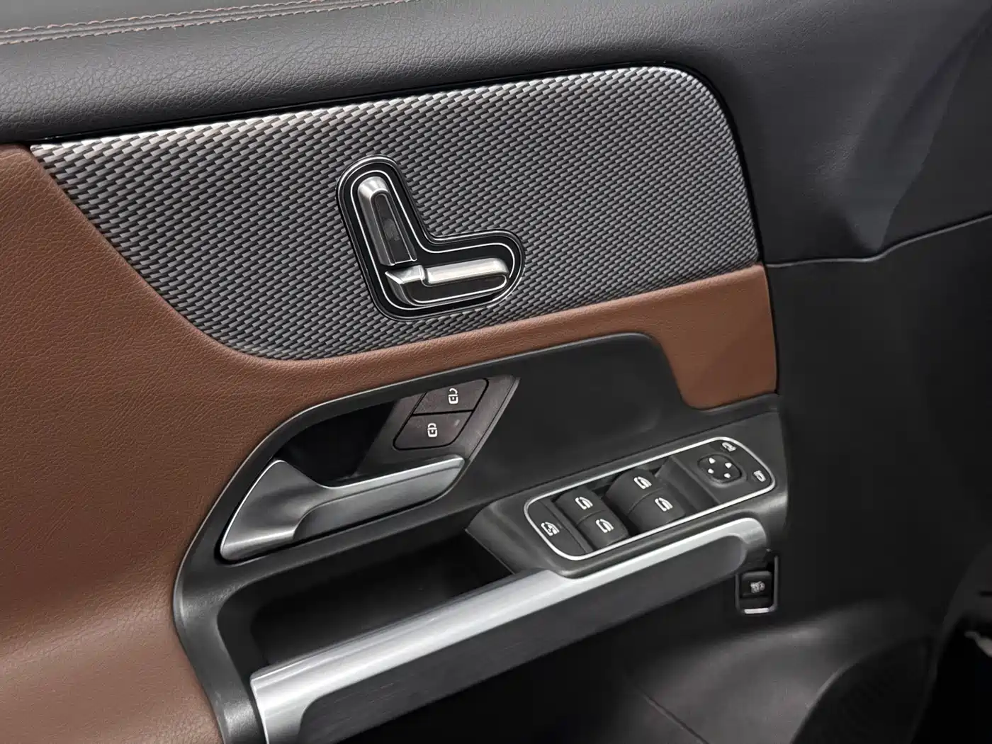 Mercedes-Benz GLB 2024 GLB 200 Dynamic фото 8