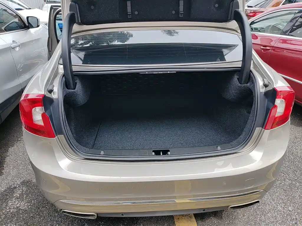 Photo 19 - Volvo S60