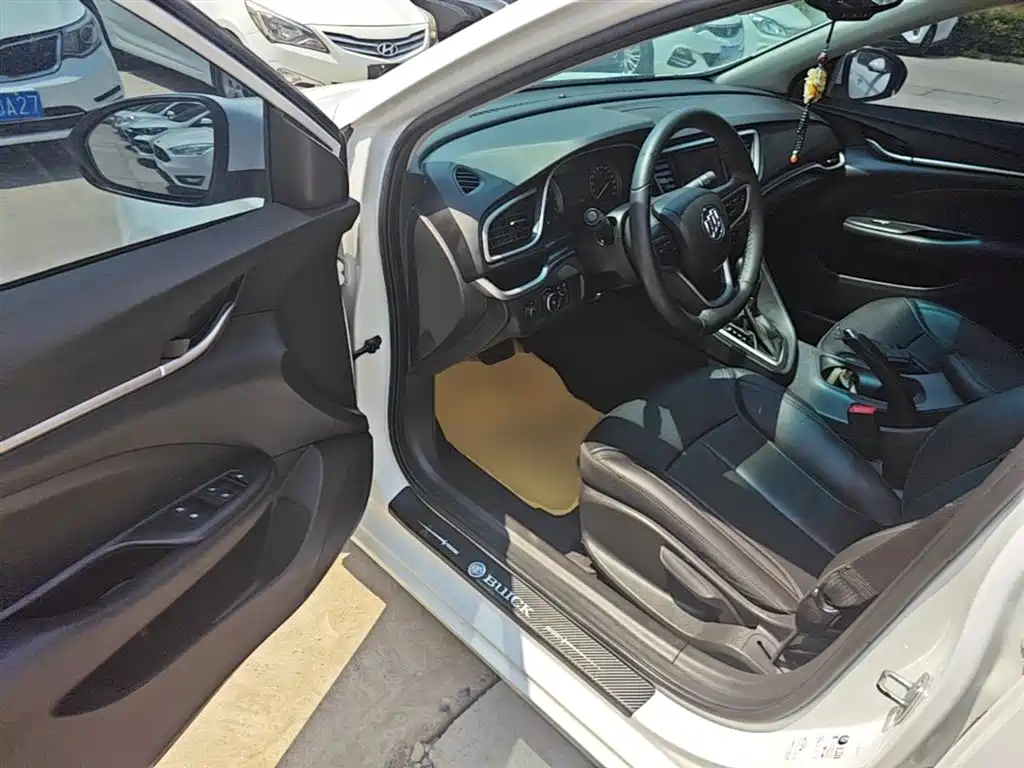 Buick Excelle GT 2019 18T Auto Connected Elite China VI фото 16