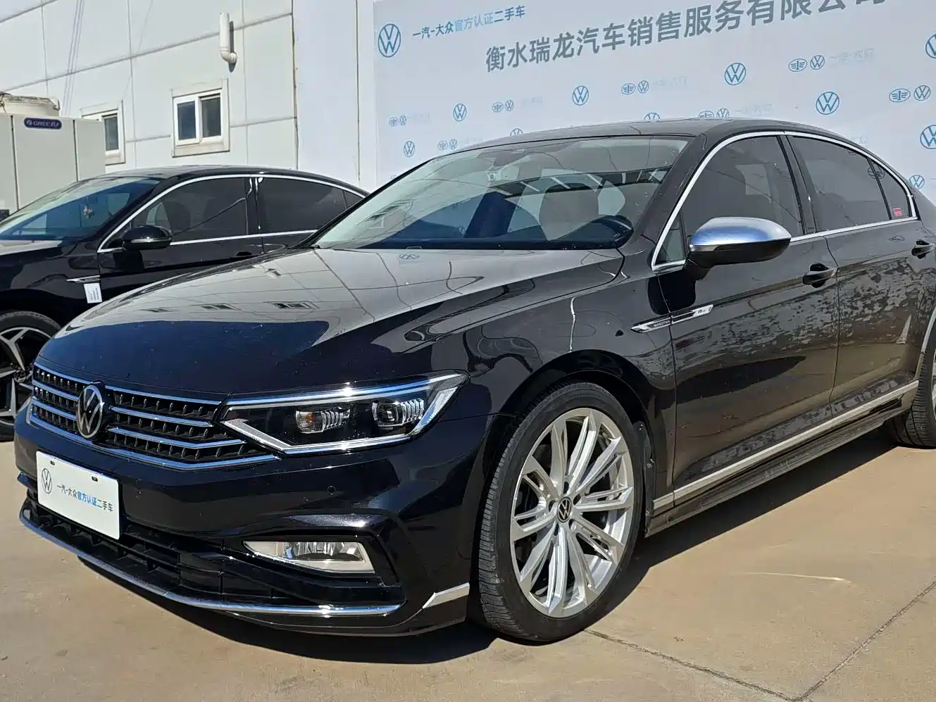 Volkswagen Magotan 2024 2 Million Units Public Sharing Edition 330TSI DSG Luxury фото 2