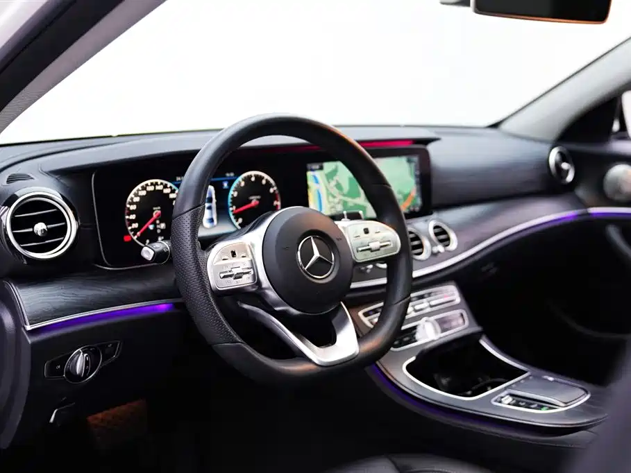 Mercedes-Benz E-Class 2019 E 300 L Sport Fashion фото 7