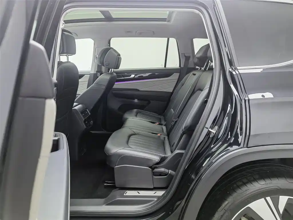 Volkswagen Teramont 2023 330TSI FWD Premium Luxury Edition фото 15