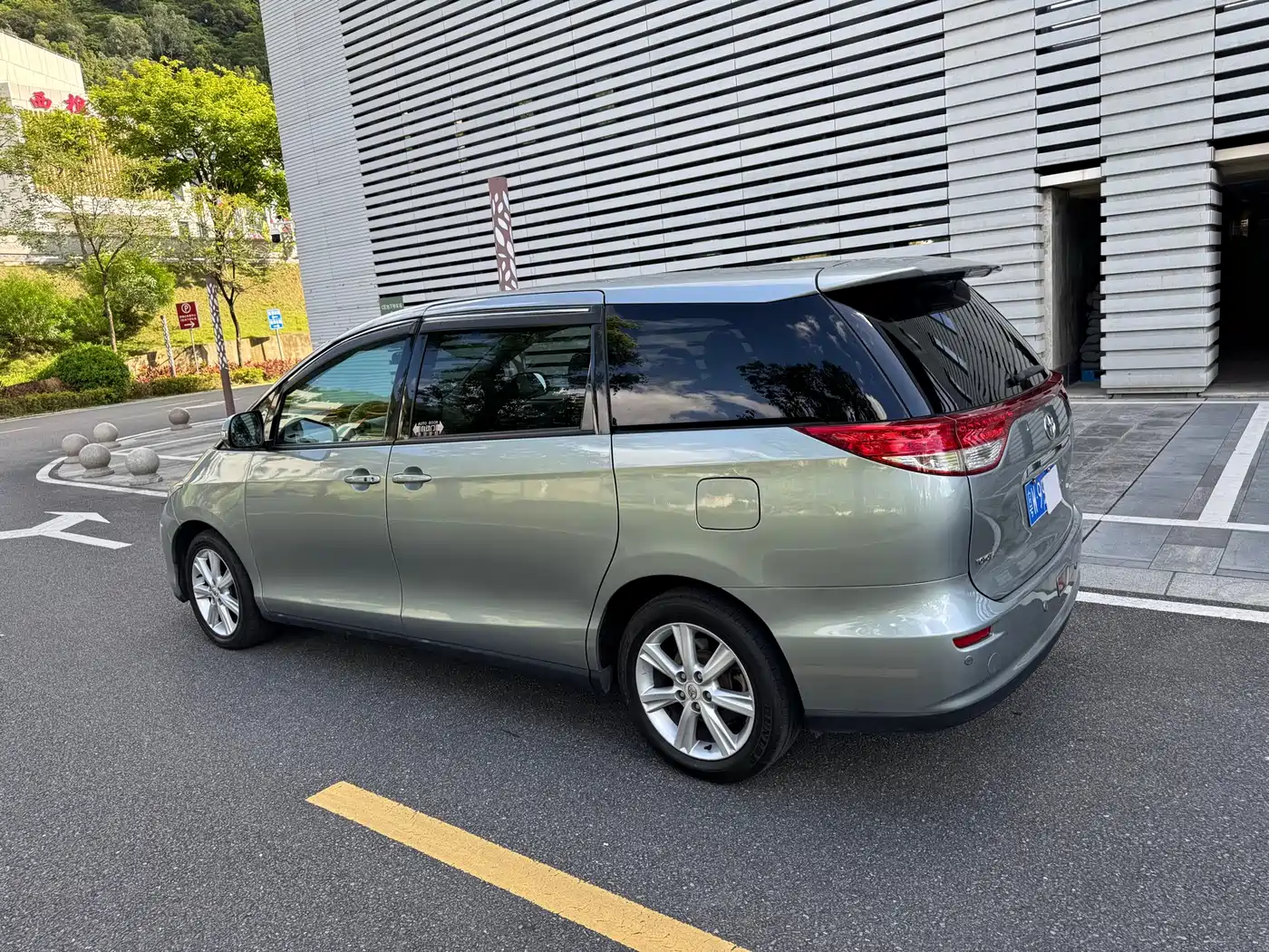 Toyota Previa 2009 2006 Model 2.4L 7-Seater Luxury Edition