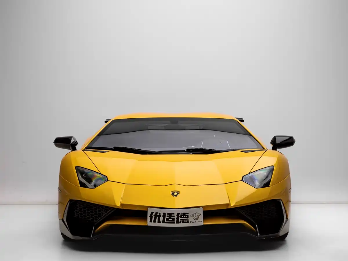 Lamborghini Aventador 2011 LP 700-4 фото 3