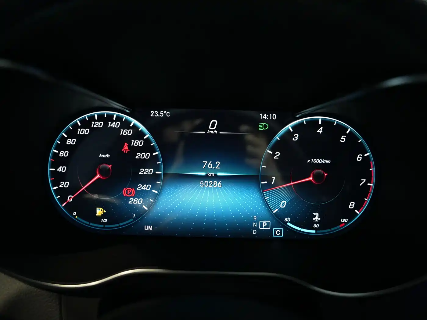 Mercedes-Benz GLC 2021 GLC 260 L 4MATIC Luxury фото 4