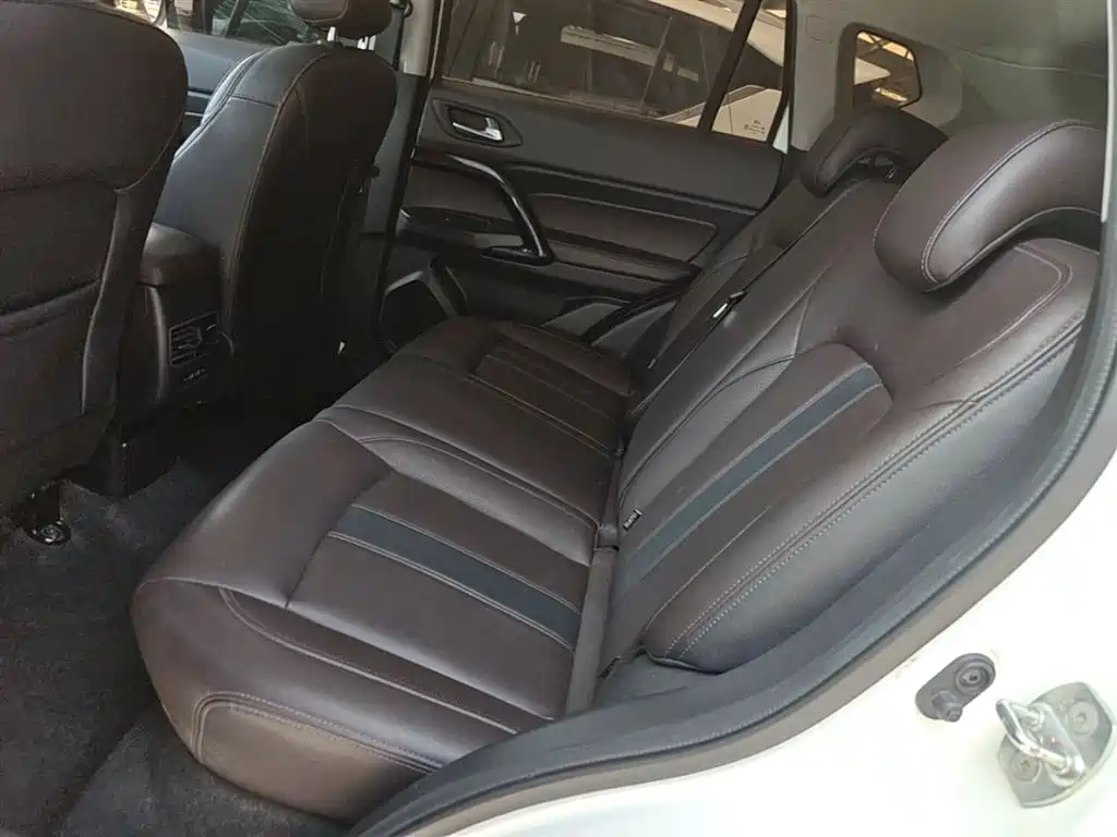 GAC Trumpchi Trumpchi GS4 2018 235T Manual 2WD Elite Edition фото 17