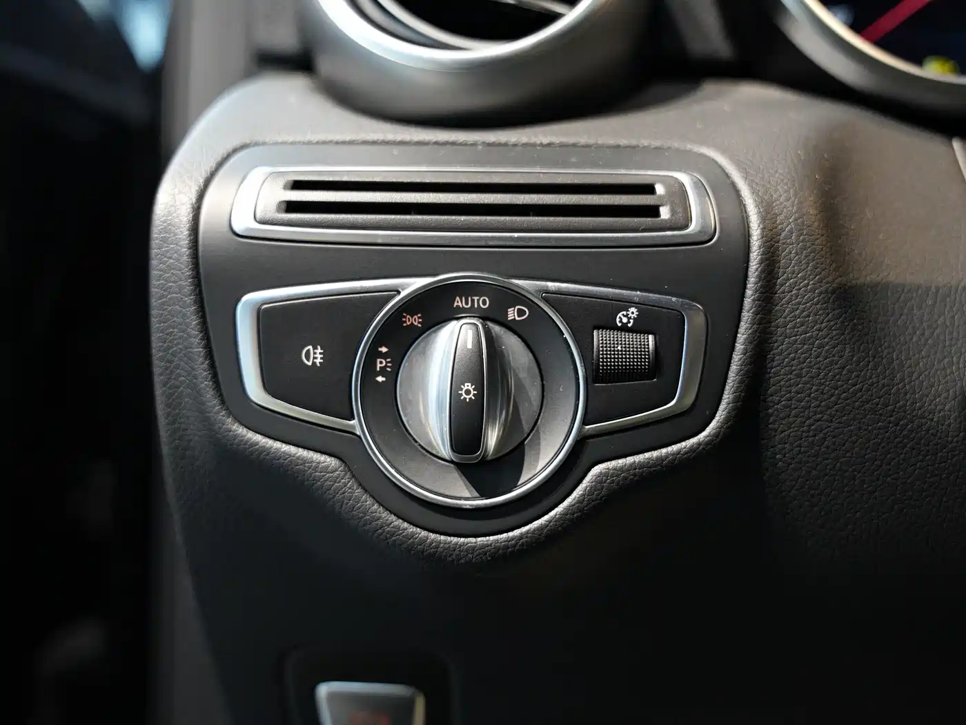 Mercedes-Benz GLC 2021 GLC 260 L 4MATIC Luxury фото 11