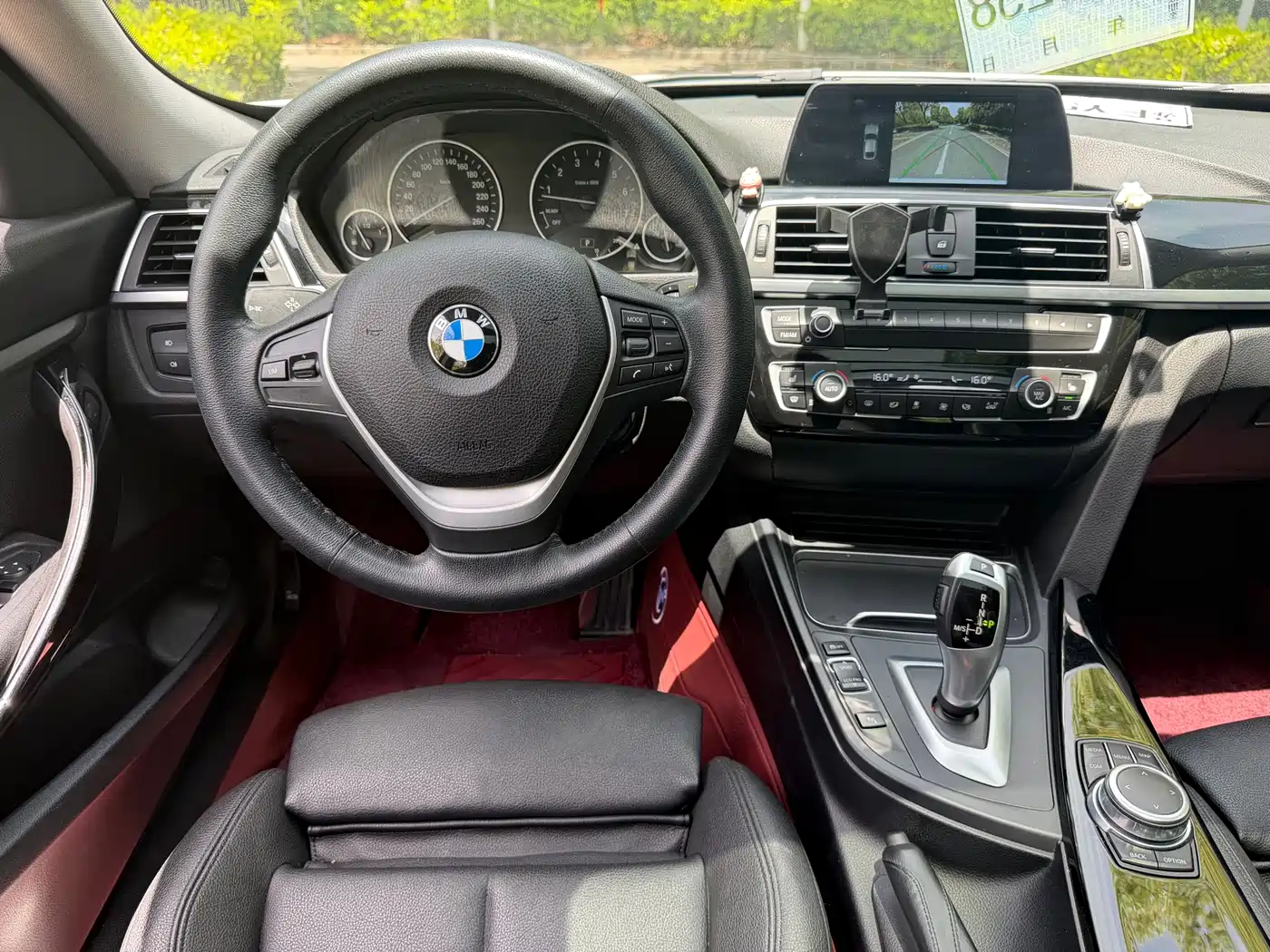 BMW 3 Series GT 2018 320i Fashion фото 11