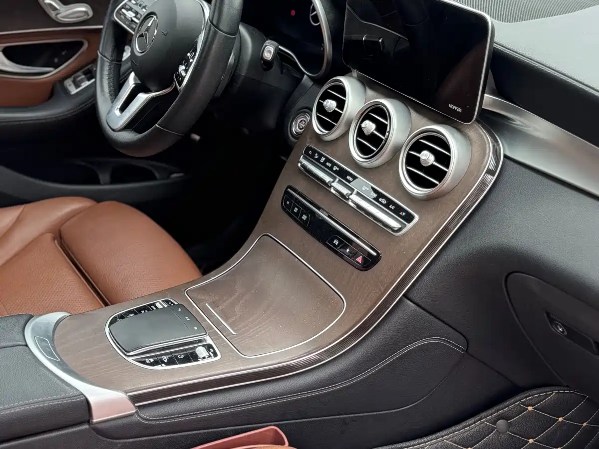 Mercedes-Benz GLC 2020 Facelift GLC 260 L 4MATIC Luxury фото 13