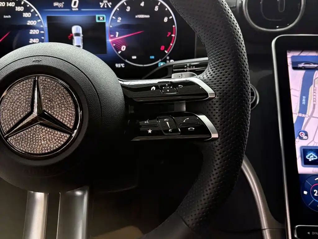 Mercedes-Benz C-Class 2023 Facelift C 200 L Sport Edition фото 10