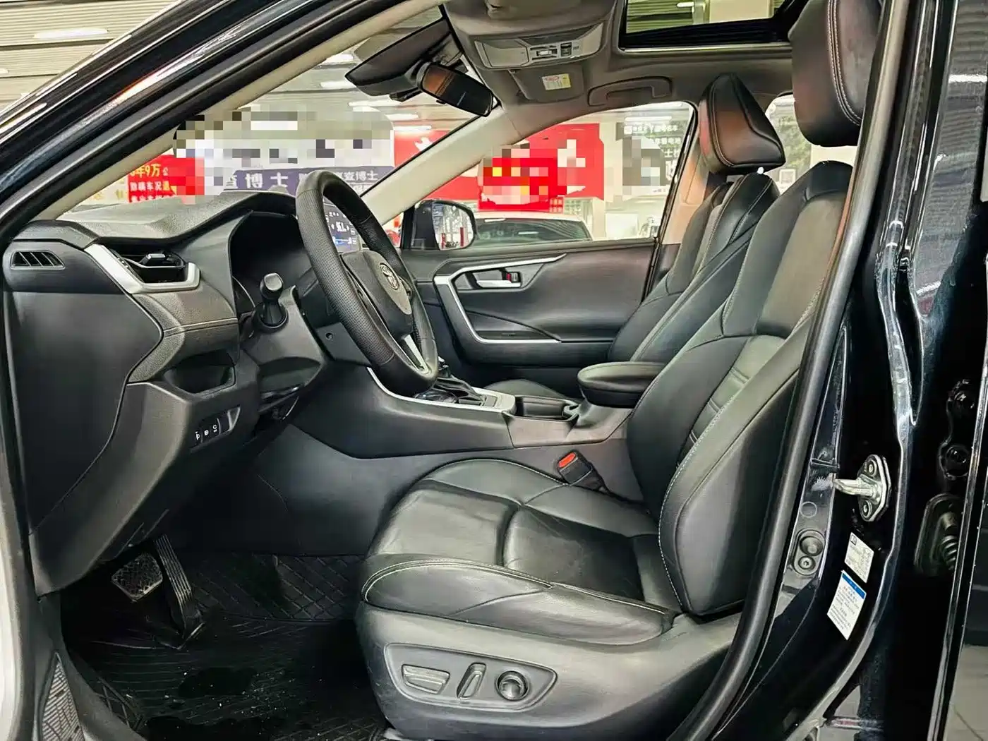 Toyota Wildlander 2022 2.0L CVT AWD Luxury PLUS Edition фото 7