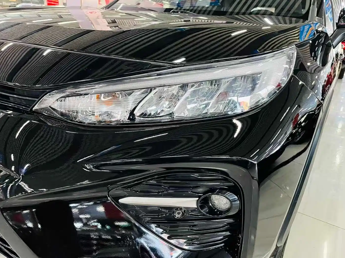Toyota Wildlander 2022 2.0L CVT AWD Luxury PLUS Edition фото 12