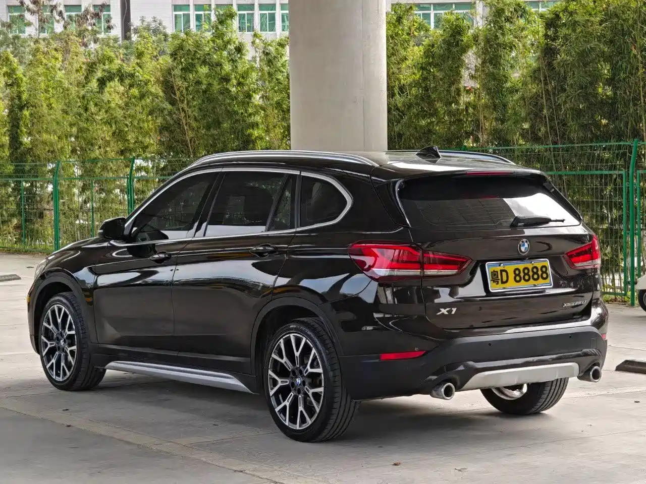 BMW X1 2020 xDrive25Li Premium Edition фото 4