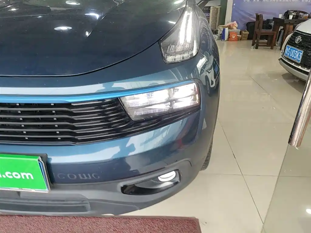 Lynk & Co 01 2017 2.0T 2WD Pro Shine Edition фото 24