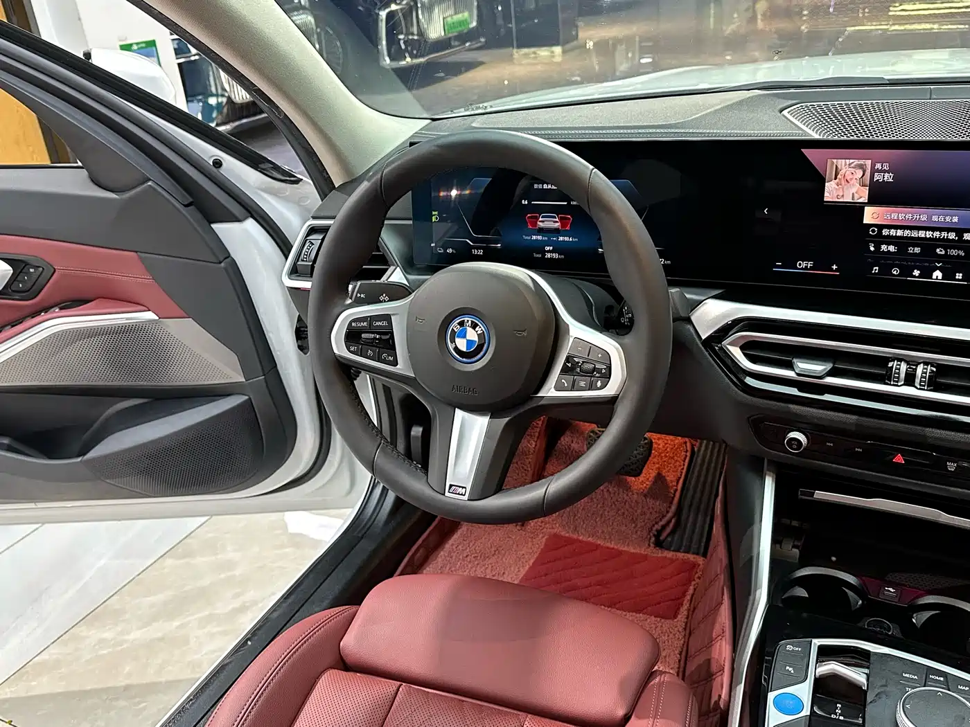BMW i3 2024 eDrive 35 L фото 11