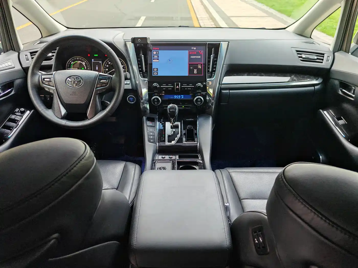 Toyota Vellfire 2021 Crown Hybrid 2.5L HV Luxury Edition фото 10