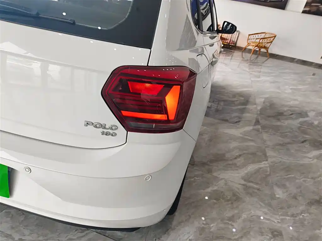 Volkswagen Polo 2019 Plus 1.5L Automatic Panorama Enjoyment Edition фото 8