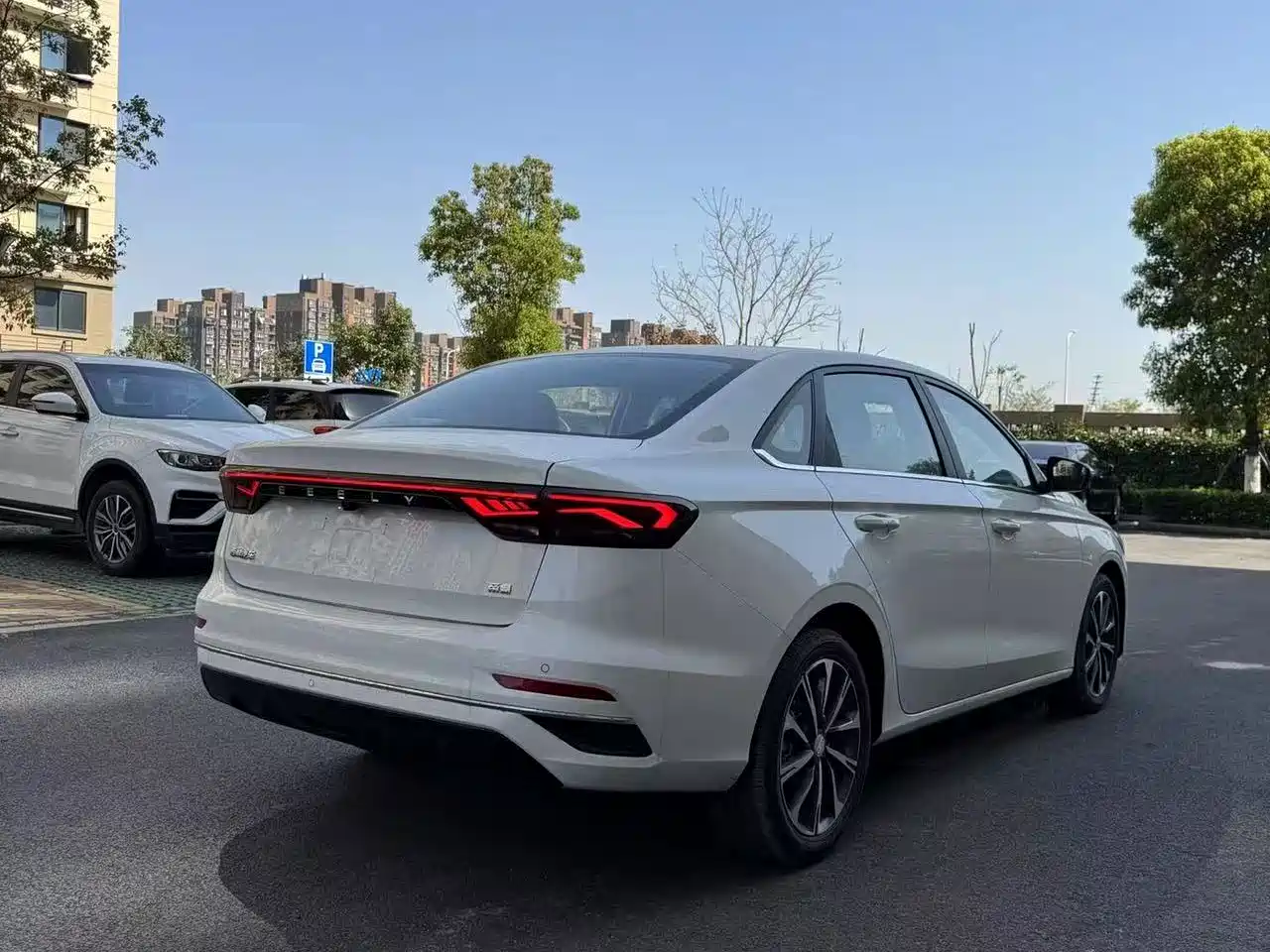 GEELY AUTOMOBILE EMGRAND