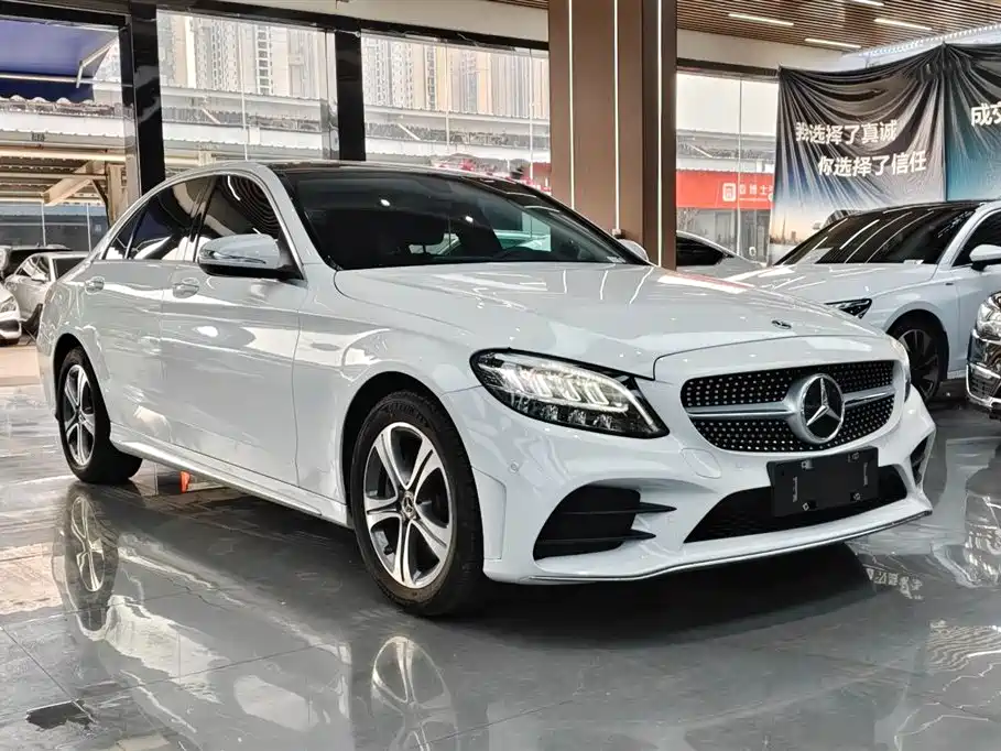 Mercedes-Benz C-Class 2019 Facelift C 260 L Sport фото 3