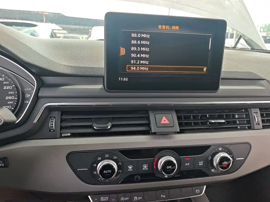 Audi A4L 2018 30th Anniversary 40 TFSI Progressive фото 13