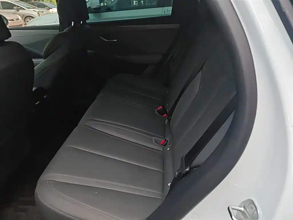 BYD Qin PLUS 2025 DM-i Smart Drive 55KM Leader фото 17