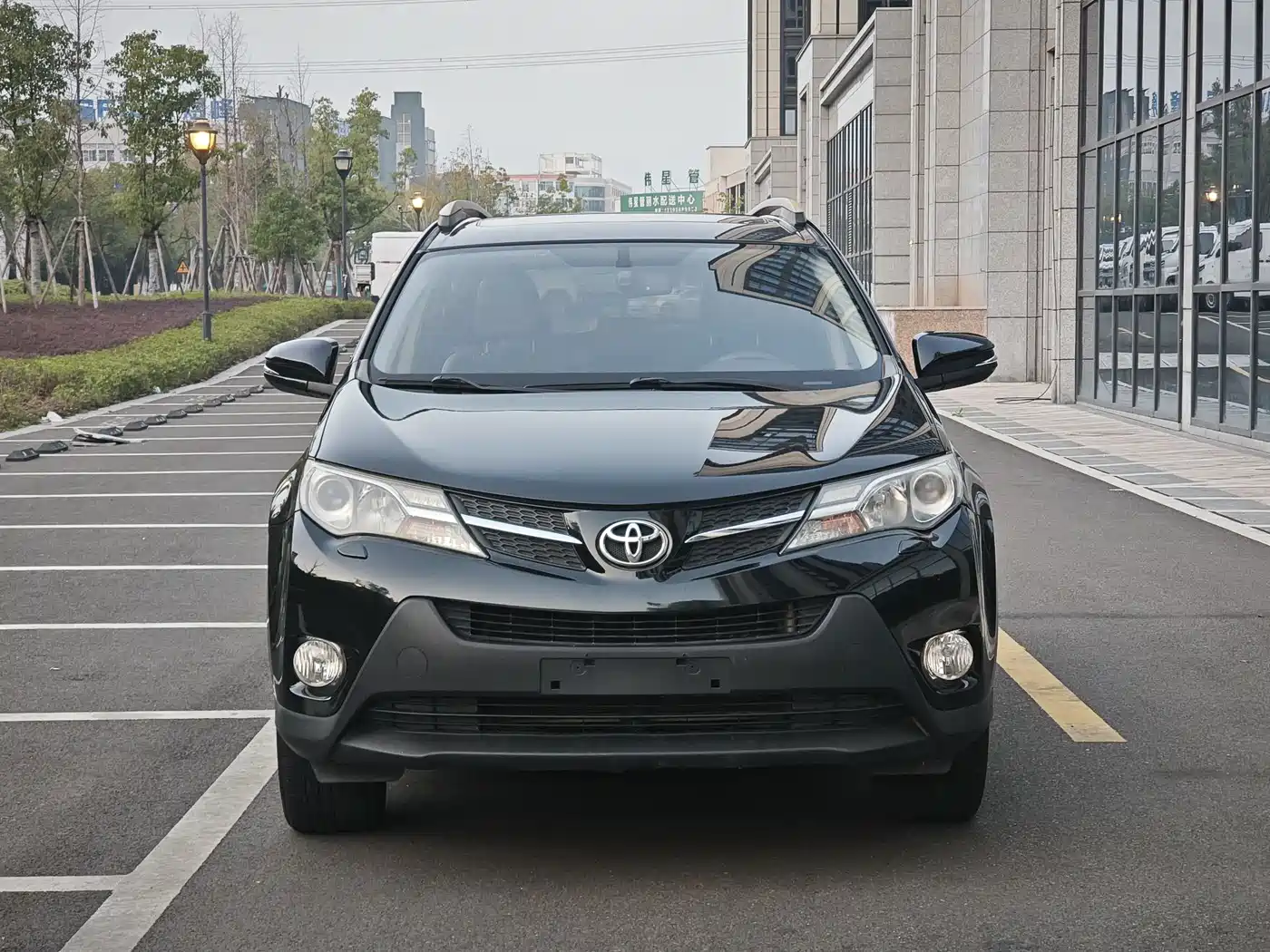 Toyota RAV4 Rongfang 2015 2.5L Automatic 4WD Elite Edition фото 2